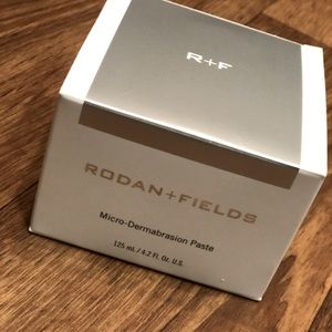NIB RF MICRODERMABRASION PASTE